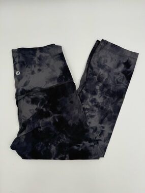 Lululemon Navy Tie-Dye Capri Leggings